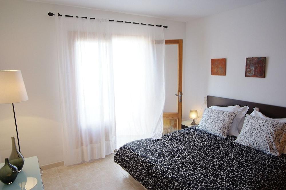 Alcanada - Family Only Villa *